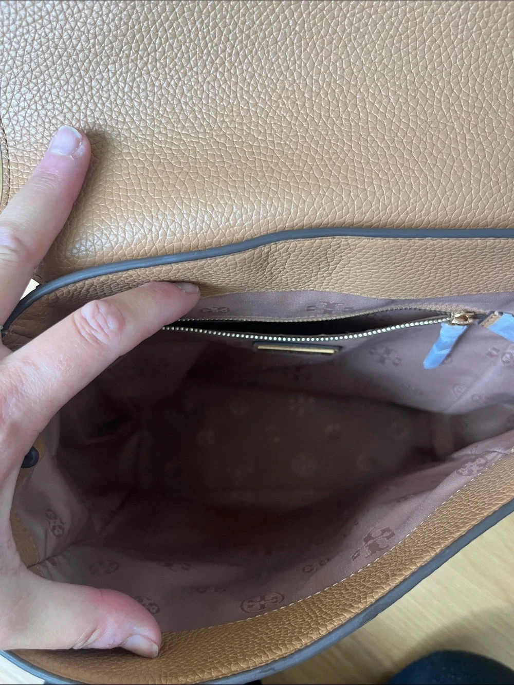 Tory Burch 10l 25w